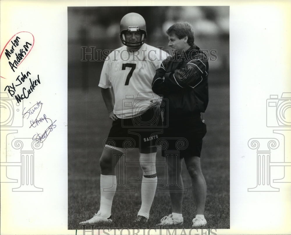 Press Photo New Orleans Saints Morten Andersen Talking with Unidentified Man- Historic Images