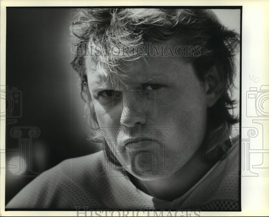1988 Press Photo New Orleans Saints' Morten Andersen looks unhappy here.- Historic Images