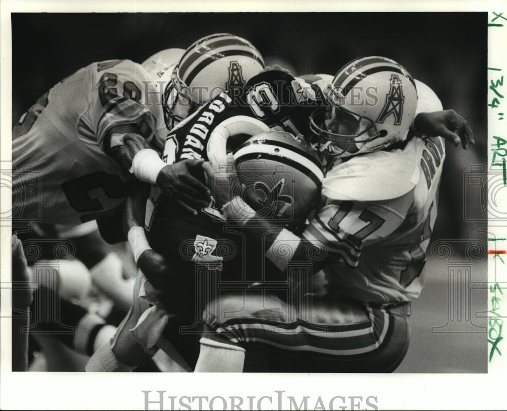 1987 Press Photo Football - Jordan of Saints stacked up in third quarter- Historic Images