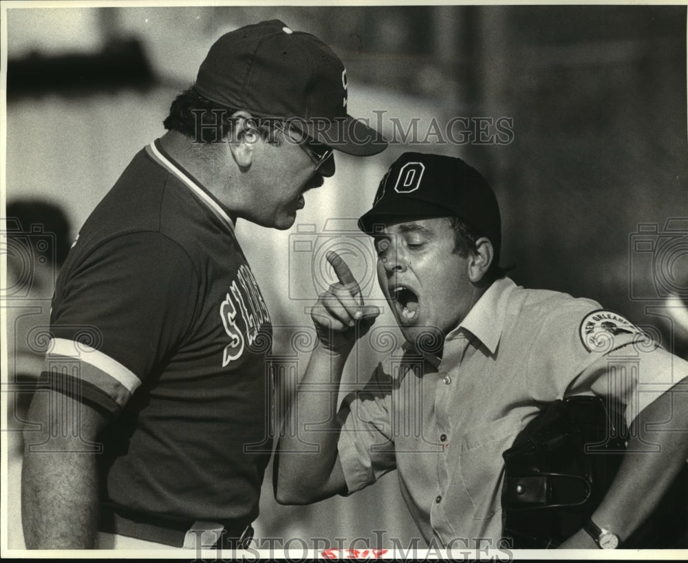 1985 Press Photo Slidell, Louisiana Baseball Coach Argues with Umpire- Historic Images