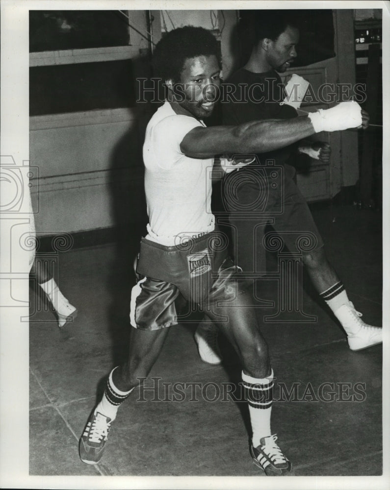 1978 Press Photo Warren Matthews and other Boxers Exercising - nos02258- Historic Images