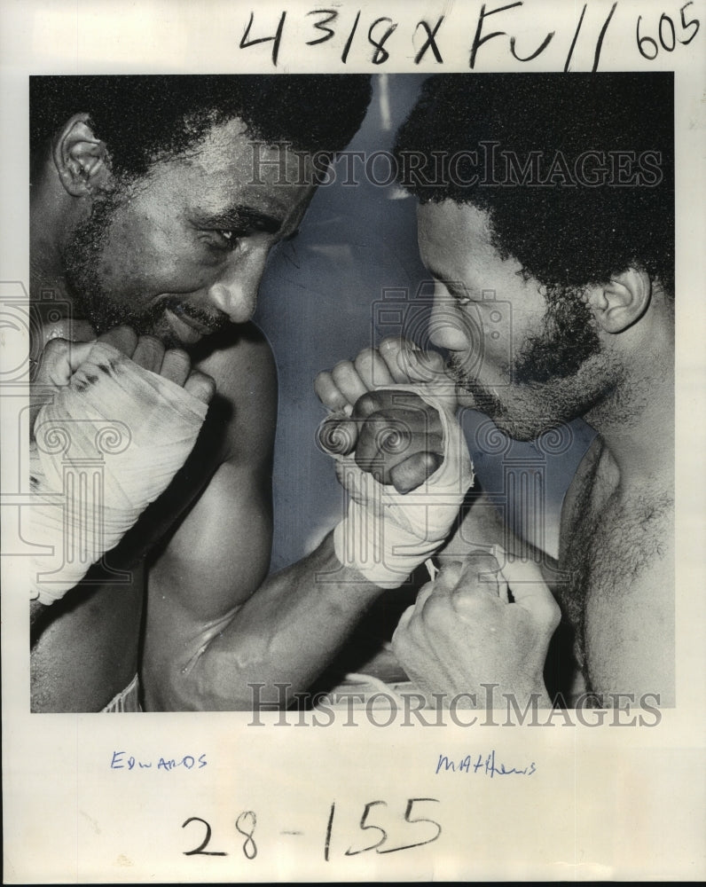 1978 Press Photo Boxers Jesse Edwards, Warren Matthews Pose in Fighting Stance- Historic Images