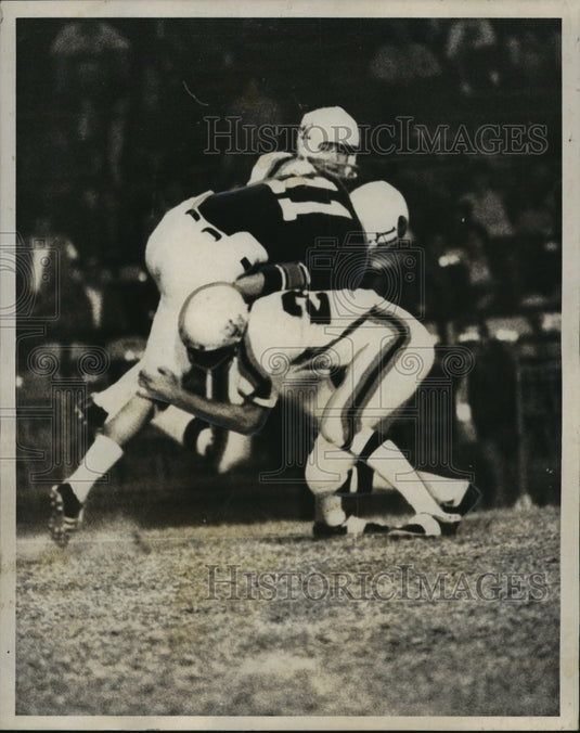 1970 Press Photo Tulane's Dave Abercrombie stopped after a short gain.- Historic Images