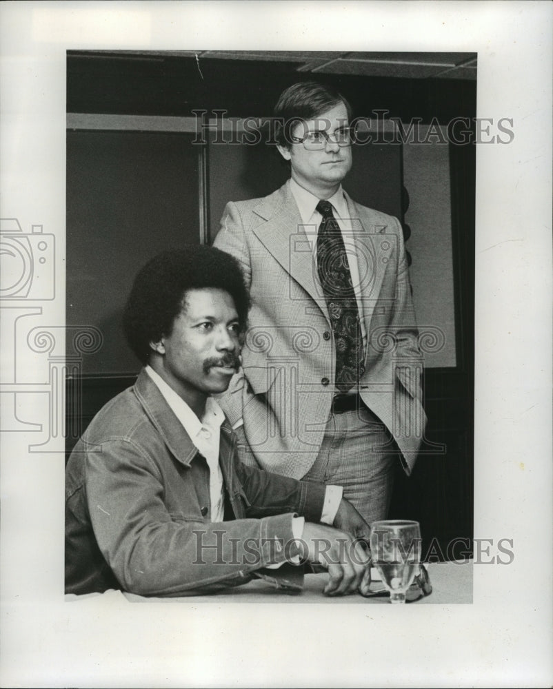 1976 Press Photo NFLDA President Kermut Alexander, Executive Director Ed Carvey- Historic Images