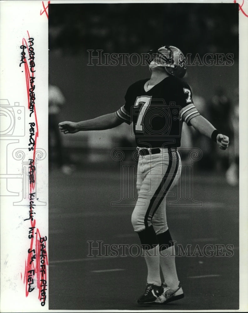 1985 Press Photo Morten Andersen, New Orleans Saints Kicker at Field Goal- Historic Images