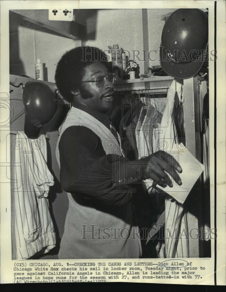 1972 Press Photo Dick Allen, Chicago White Sox Baseball Player in Locker Room- Historic Images