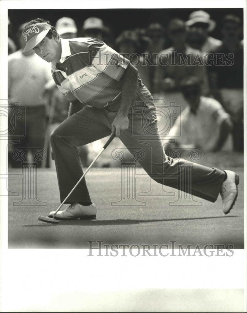 1988 Press Photo Golf - Chip Beck Misses Birdie Putt in USF&amp;G Tournament- Historic Images