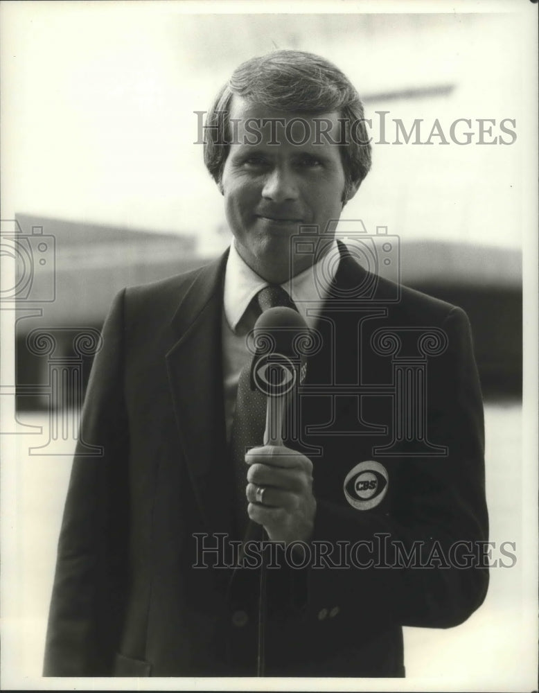 1982 Press Photo Sportscaster Gary Bender - nos03027- Historic Images