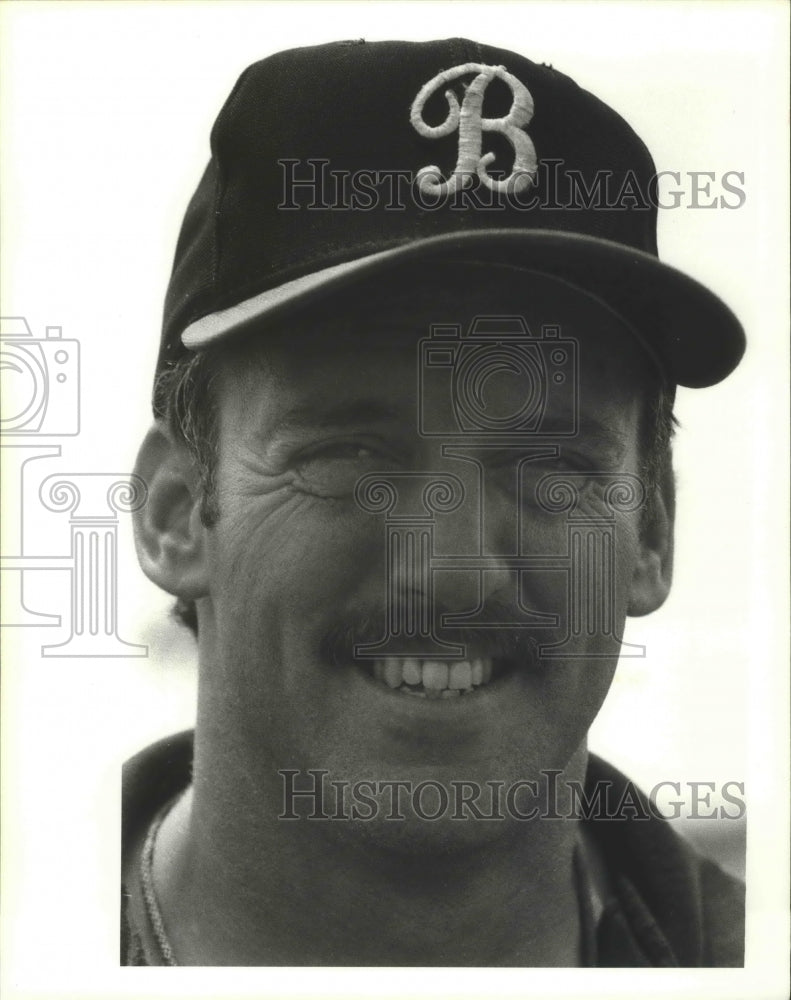 1985 Press Photo Baseball - Coach Manny Barocco of Bonnabel Bruins - nos03123- Historic Images