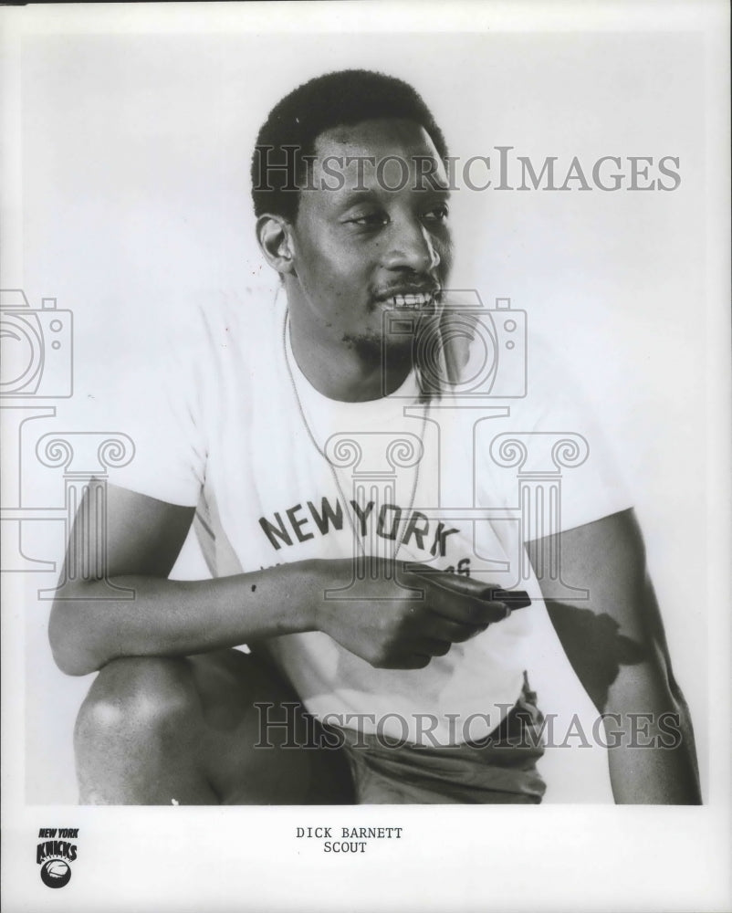 1975 Press Photo New York Knicks Basketball Dick Barnett, Scout - nos03139- Historic Images