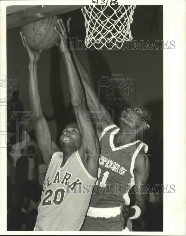 1985 Press Photo Basketball Action with Joseph S. Clark High School Team- Historic Images