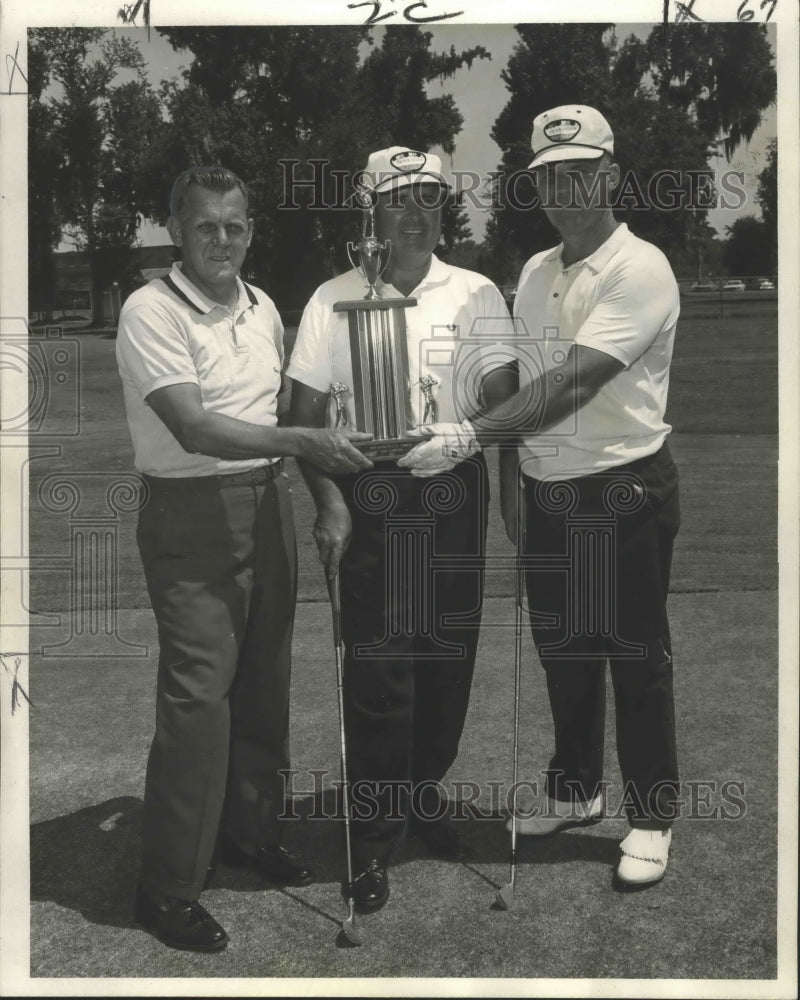 1968 Press Photo Golf- Capt. Sidney Bancy &amp; Cmdr. Jack Burchfield Win Tournament- Historic Images