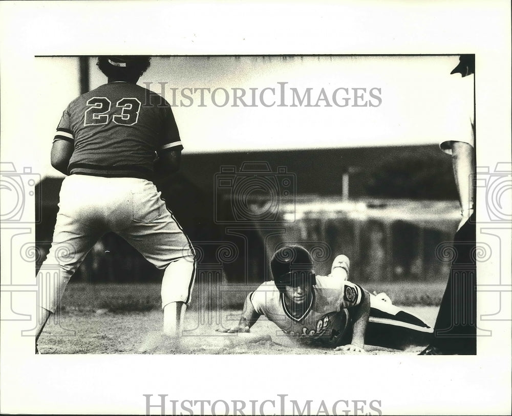 1982 Press Photo Baseball - American Legion Tournament J.B Mahoney &amp; Dale Stokes- Historic Images