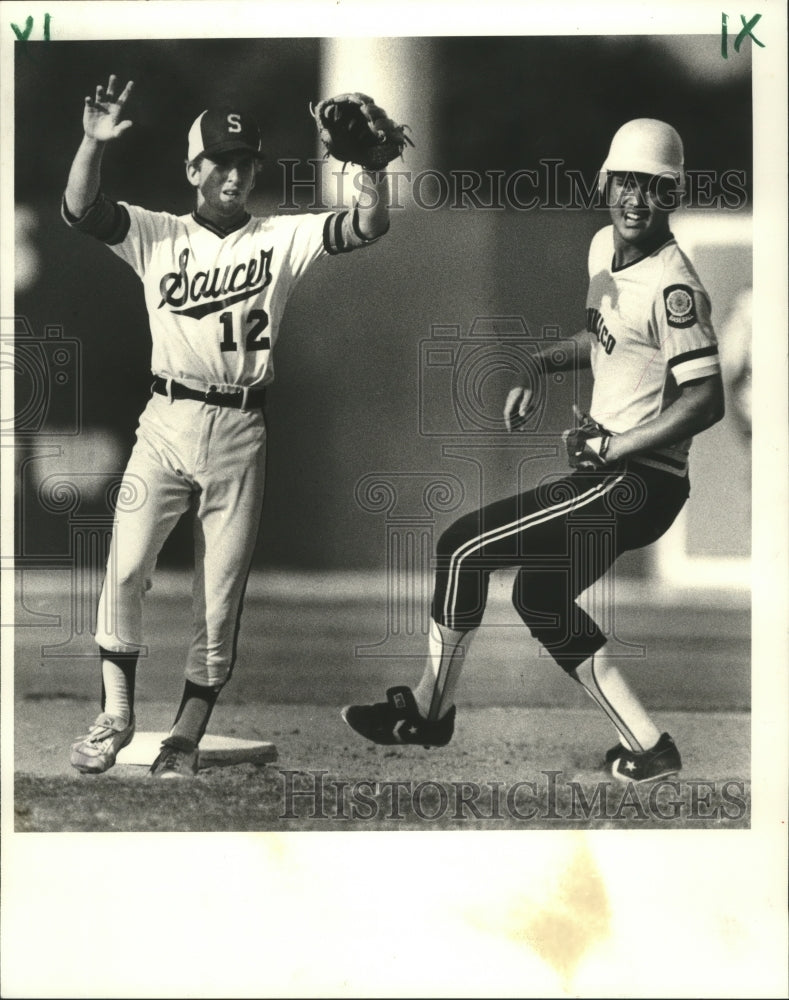1983 Press Photo Dave Bonnaffons, Saucer Baseball Player at Game with Conmaco- Historic Images