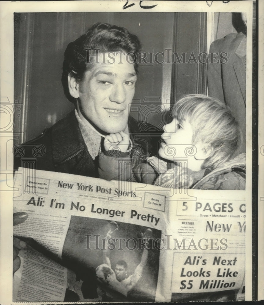 1970 Press Photo Oscar Bonavena, Argentine Heavyweight Boxer at New York Office- Historic Images