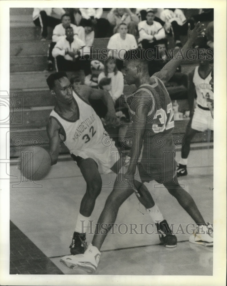 Press Photo Basketball Action with Mandeville High School Boys - nos05035- Historic Images