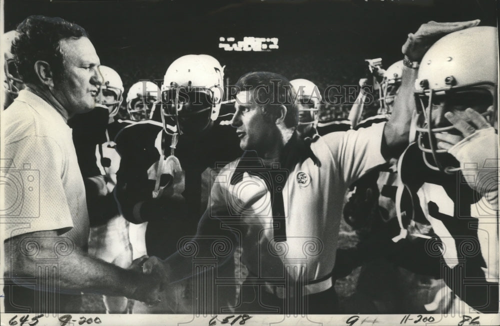 1975 Press Photo Charlie McClendon and Emory Bellard at Football Game- Historic Images