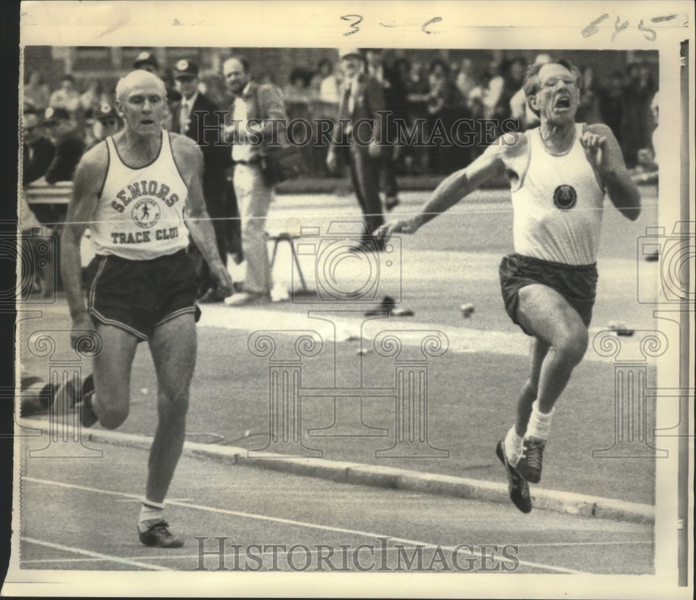 1972 Press Photo George Braceland Running at Philadephia&#39;s Penn Relays- Historic Images