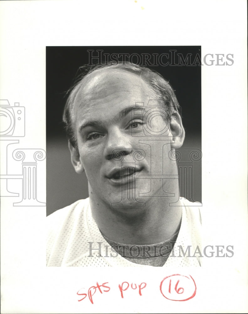 1986 Press Photo Mark Bortz, Chicago Bears Football Player - nos05733- Historic Images