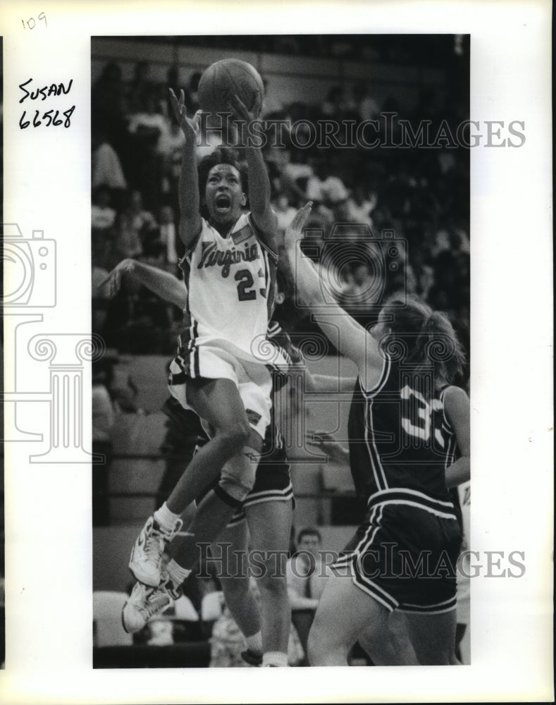 1991 Press Photo Basketball Player Tonya Cardoza in Game with Others - nos06256- Historic Images