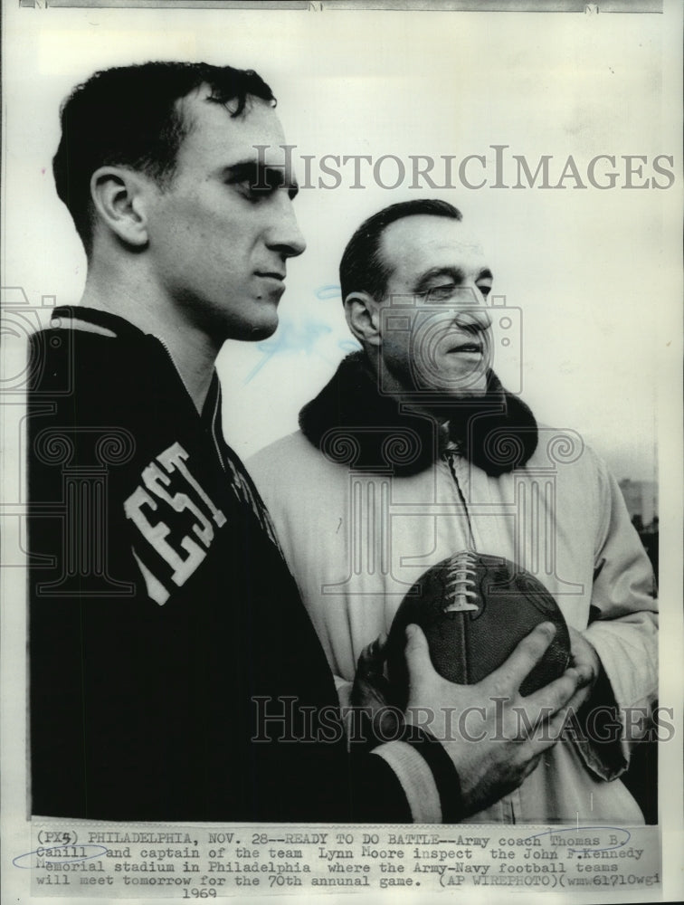 1969 Press Photo Army Coach Thomas B. Cahill and Captain of the team Lynn Moore- Historic Images