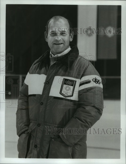 1984 Press Photo Olympic figure skating gold medalist, Dick Button at Olympics- Historic Images