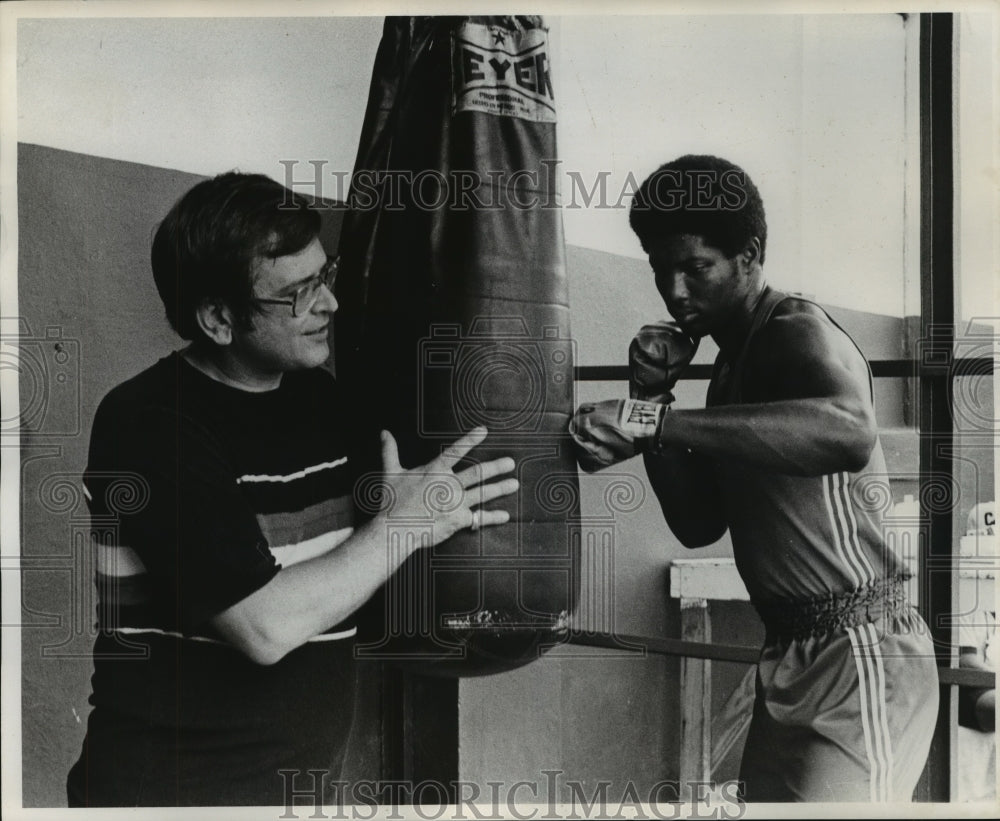 1977 Press Photo Criminal Sheriff Charles Foti and Boxer Philip Brown- Historic Images