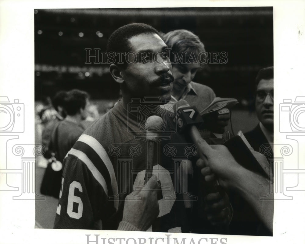 1986 Press Photo New England Patriots Football Player Raymond Clayborn #26- Historic Images