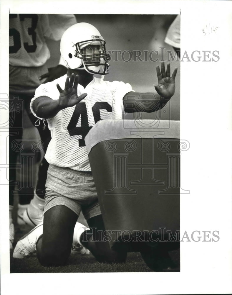 1985 Press Photo Donelle Benward, Tulane Football Player at Practice - nos08123- Historic Images