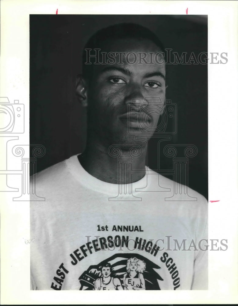 1990 Press Photo East Jefferson Track Team MVP Track, Gerald Bunch - nos08289- Historic Images