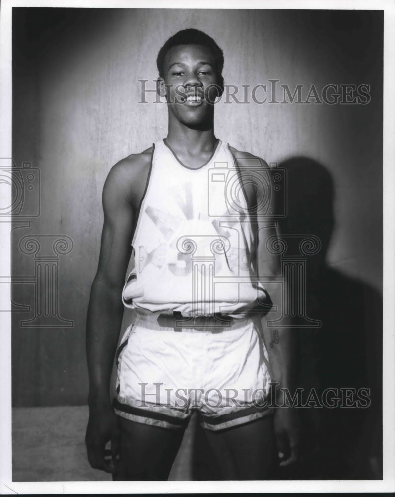 1970 Press Photo Basketball Player Rudolph Roosevelt Brown - nos08370- Historic Images