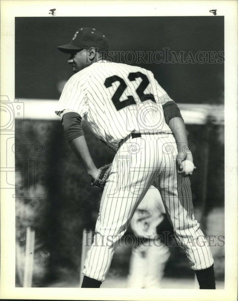 1990 Press Photo Baseball Pitcher Edward Davis, #22 - nos08739- Historic Images