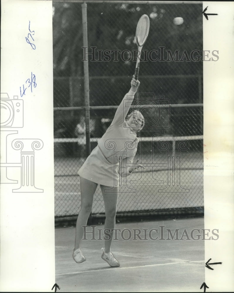 1976 Press Photo Tennis Player Lauren Cotter on the Court - nos08861- Historic Images