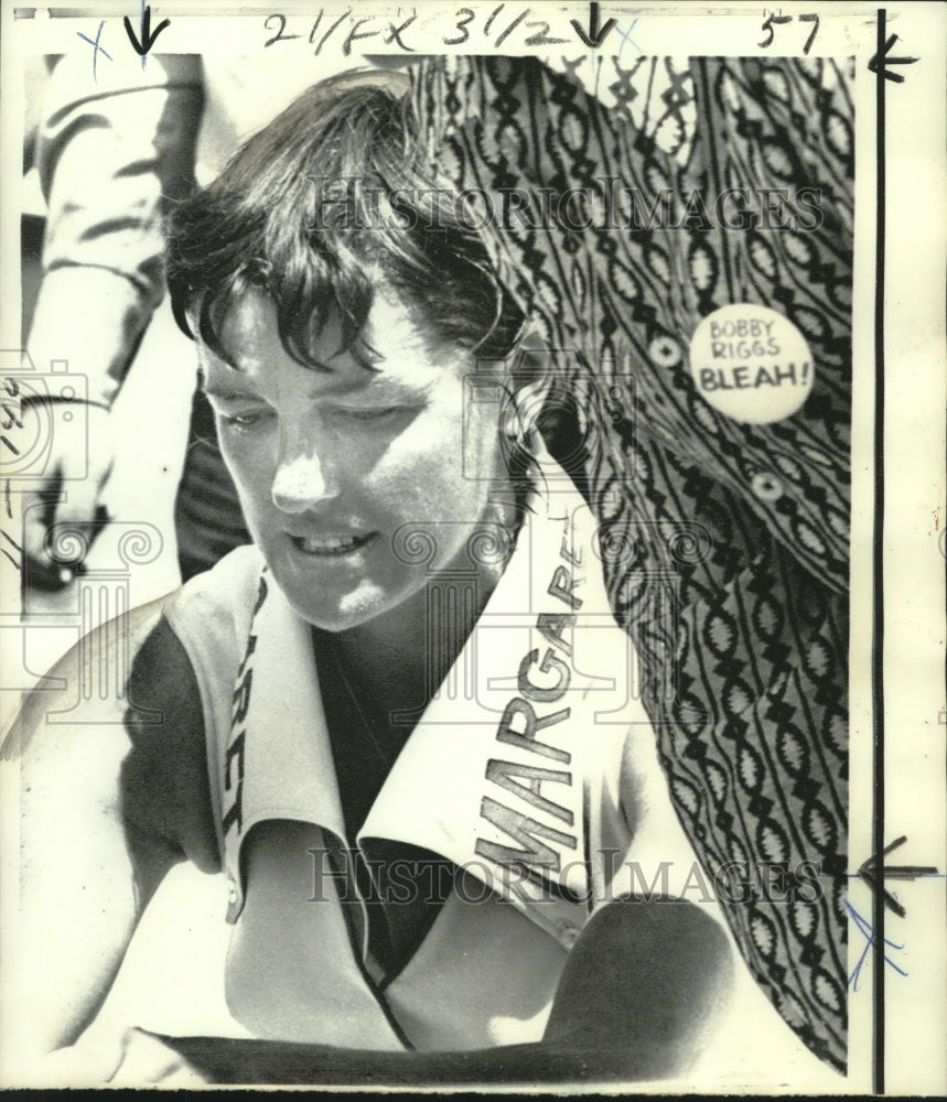 1973 Press Photo Margaret Court, Tennis Player at Match with Bobby Riggs- Historic Images