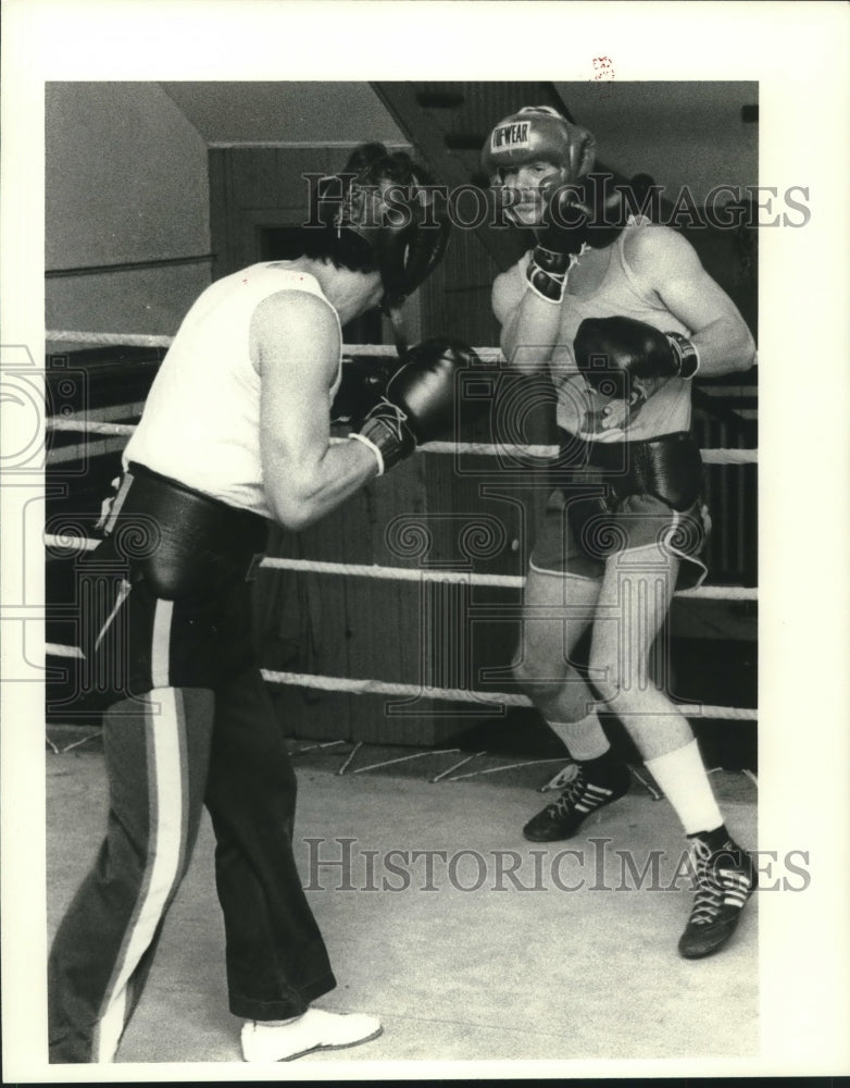 1978 Press Photo Boxer Tyler Dupuy Training in the Ring - nos09312- Historic Images