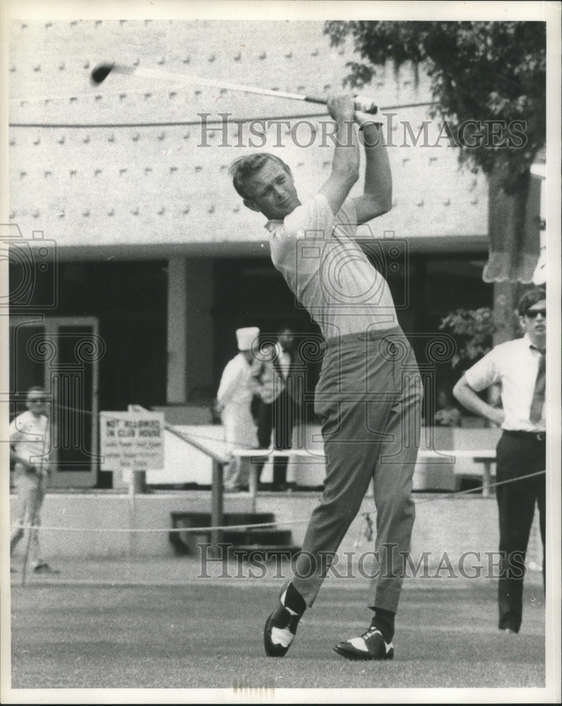 1969 Press Photo Bruce Devlin, Golfer - nos09387- Historic Images