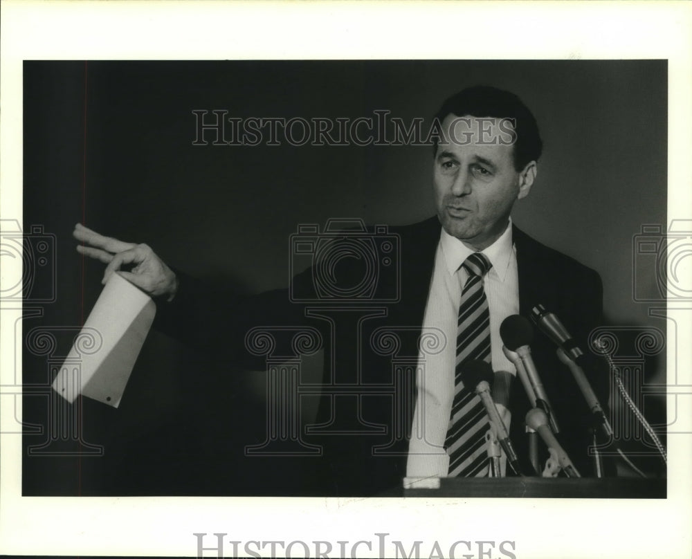 1984 Press Photo Dick Coury, Football Coach - nos09484- Historic Images