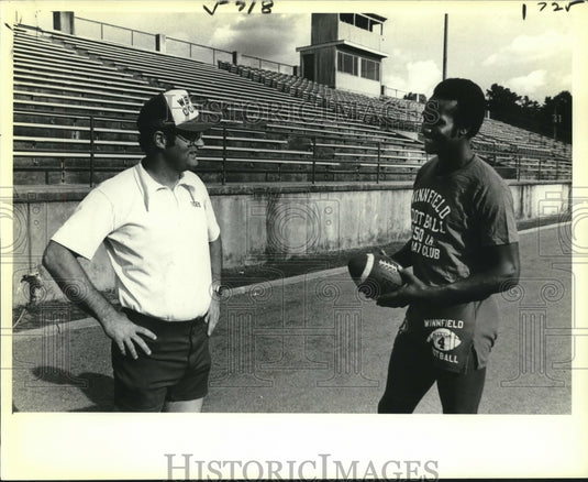 1980 Press Photo Jeffery Dale, Football Player with - nos09517- Historic Images