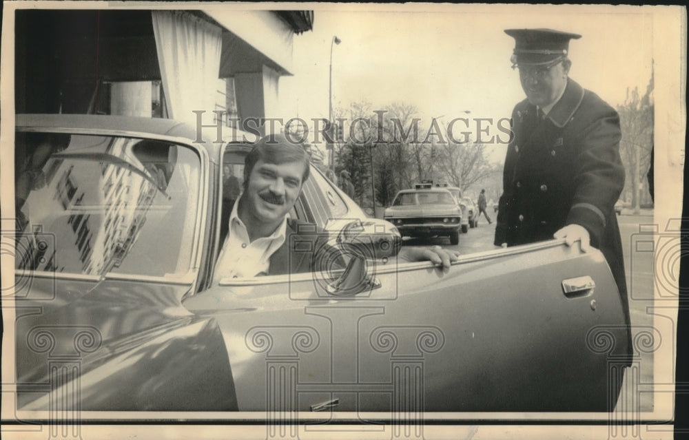 1974 Press Photo Larry Csonka, Dolphin Football Player with New Car - nos09551- Historic Images