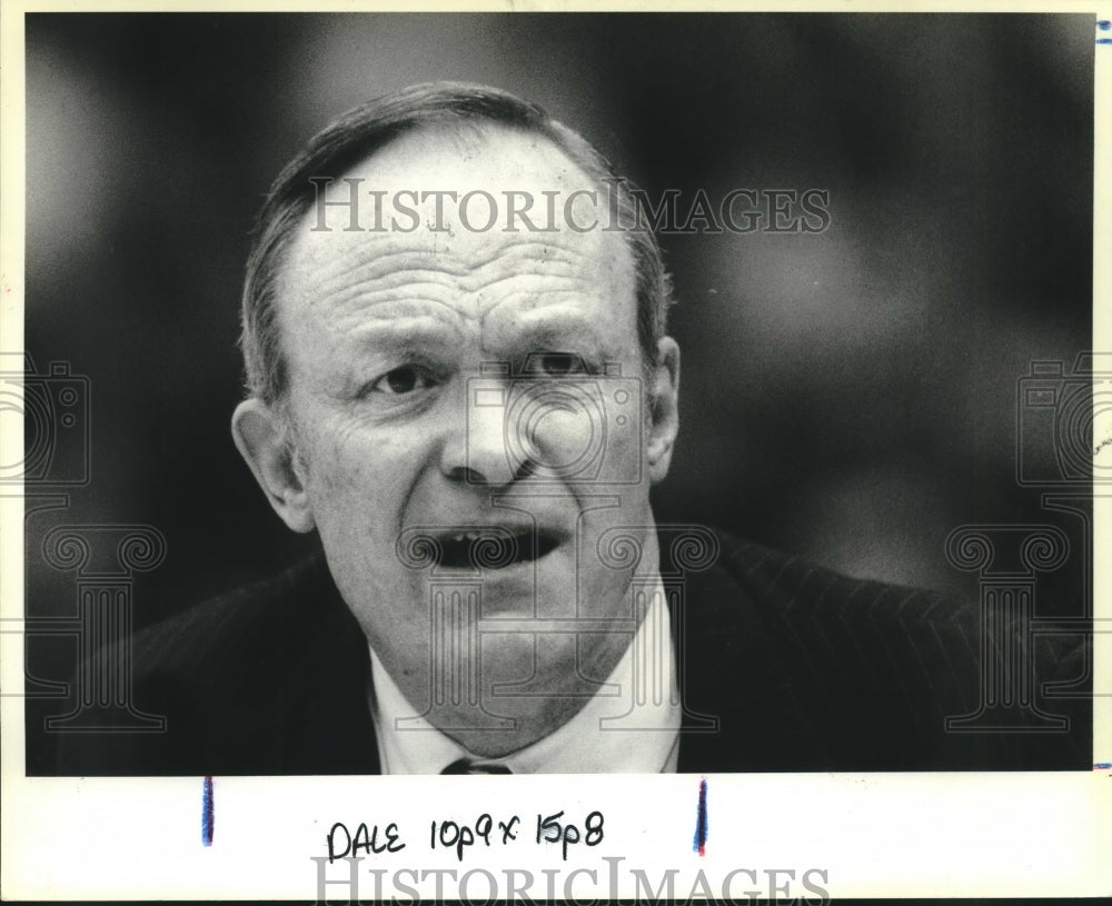 1989 Press Photo Basketball Coach Dale Brown at Tigers Game - nos09616- Historic Images
