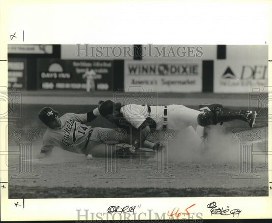 1989 Press Photo Georgia Tech's Andy Bruce slides in safe to home base, Baseball- Historic Images