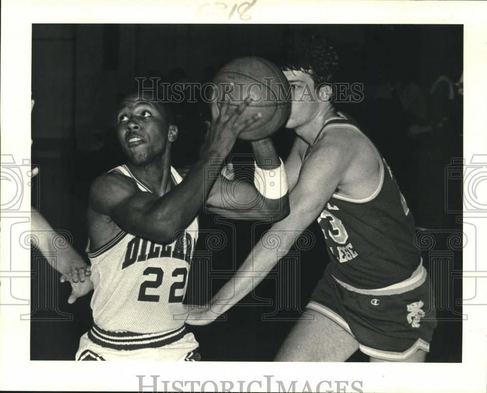 Press Photo Dillard University Basketball Player Jerome Jackson tries to shoot- Historic Images