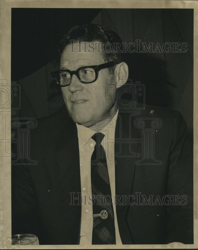 1968 Press Photo Mark Duncan, National Football League in charge of Officials- Historic Images