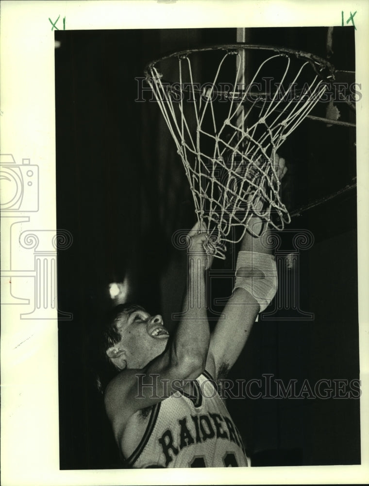 1985 Press Photo Kyle Foley, Rummel High School Basketball Player at Game Win- Historic Images