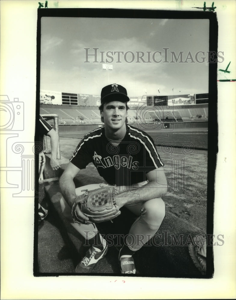 1989 Press Photo Chuck Finley, California Angels Baseball Pitcher at Stadium- Historic Images