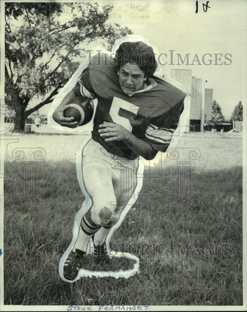 1975 Press Photo Steve Fernandez, Shaw Football Player - nos10307- Historic Images