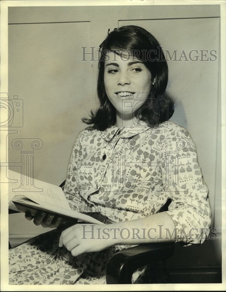 1965 Press Photo Martha Fearon, Newcomb College Studnet from Tulsa Oklahoma- Historic Images