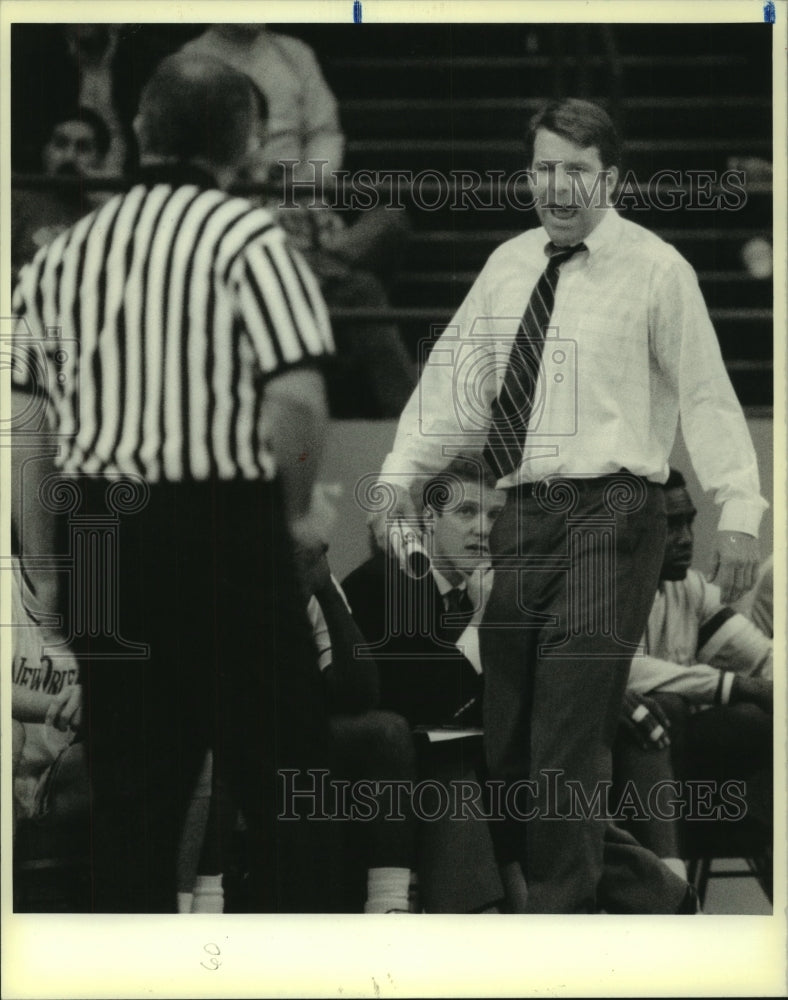 1990 Press Photo Tim Floyd, University of New Orleans Head Basketball Coach- Historic Images
