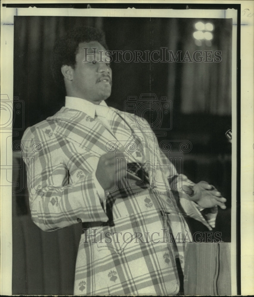 1974 Press Photo Boxer George Foreman at Houston News Conference - nos10634- Historic Images