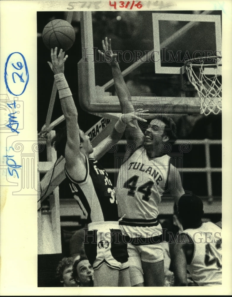 1984 Press Photo Clyde Eads, Tulane University Wave&#39;s Basketball Player at Game- Historic Images